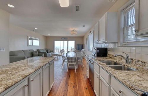 Garden City House | Against The Wind Side B, Oceanfront Home, Awesome view of Garden City Pier