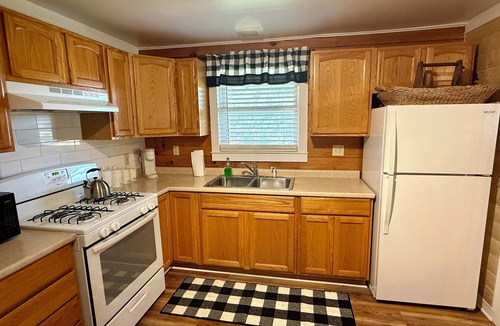 Ennice Cabin | Amazing 2-bedroom cabin near Blue Ridge Parkway