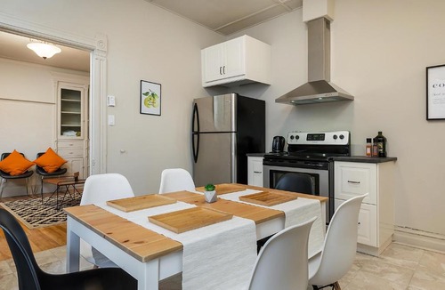 De Lorimier Apartment | Amazing 4BR on The Plateau Mont-Royal by HomeFeel