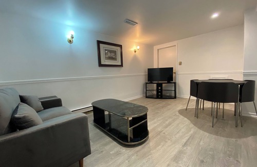 Wexford House | Amazing apartment in house Basement