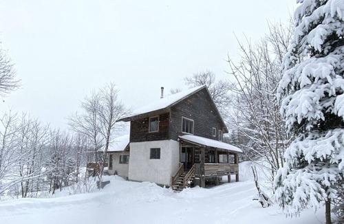 Val Morin Cabin | Amazing Domain with modern log cabin on the lake front