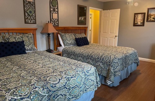 West Jefferson House | Amazing Price for a Two Bedroom Getaway, in the High Country