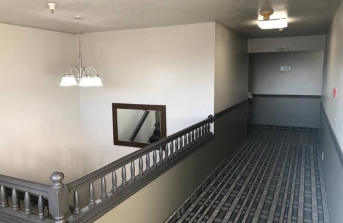 Sunset Hotel | Ameri-Stay Inn & Suites
