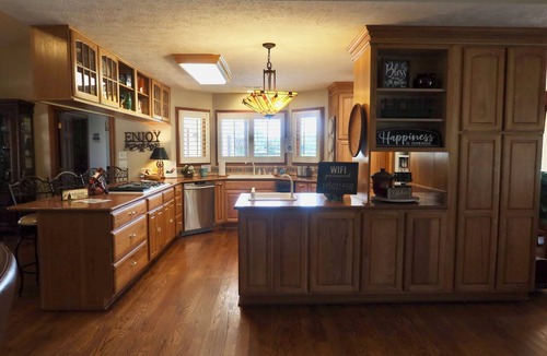 Lanexa House | America's 250 Stay-Premier Home w/POOL by Busch Gdns, Water Country USA, Wmbg