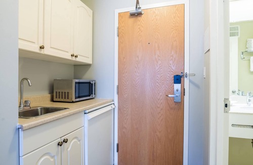 Moncton Hotel | Amsterdam Inn & Suites, an Ascend Collection Hotel
