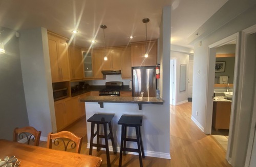 Milton Park Condo | ApartHotelMontreal - 222512 Splendid Suite 304