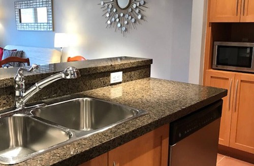 Milton Park Condo | ApartHotelMontreal - 222512 Splendid Suite 304