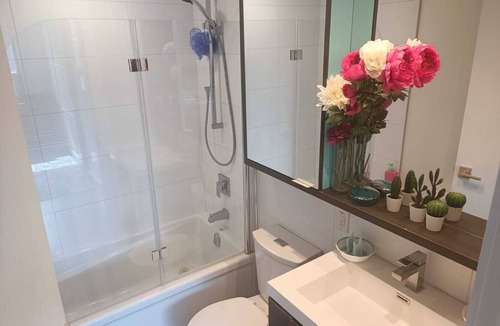 Shaughnessy Village Apartment | Apt design condo - Atwater Market& city view