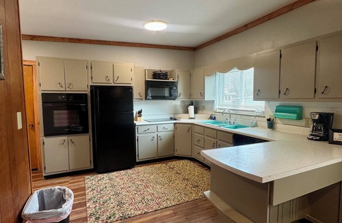 Bramwell Cabin | ATV TrailCamp: The King Crib- Just seconds from HMT Pocahontas Trailhead!