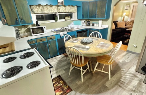 Kegley House | ATV Trails and Skiing! Perfect 3-bedroom house in Rock
