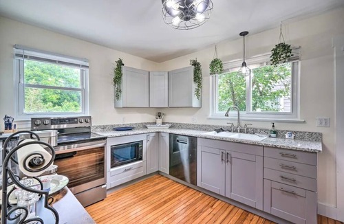 Durham House | Awesome 4-bedroom house with AC in charming Durham