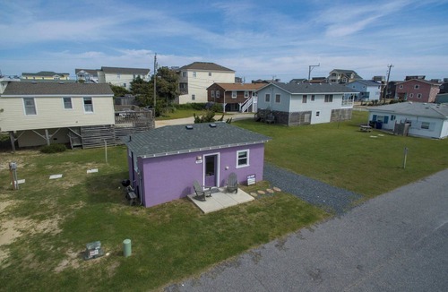 South Nags Head House | Bankers Tiny Cottage: Dog-Friendly w Beach Access!