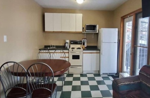 Denare Beach Cabin | Bayside Resort-Cabin 1