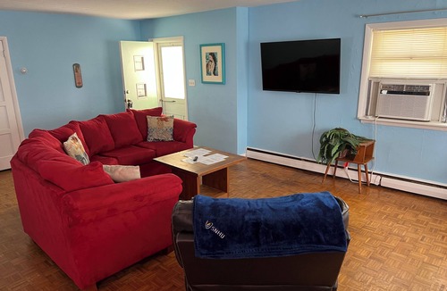 Cottage Line House | Beach Front on the Bay - Pet Friendly, Wi-Fi, Parking, Large Water front Deck