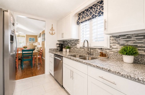 Myrtle Beach Cottage | Beach House | Walk to Beach | Golf Carts OK | Pool