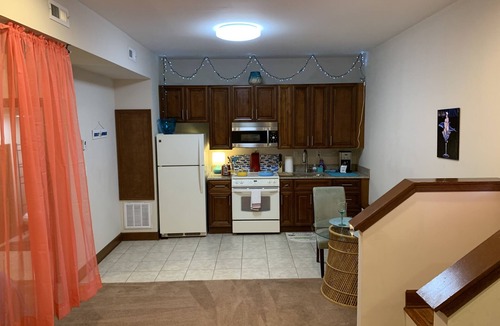 Bayview Apartment | Beach Side HideAway - Pet Friendly, WiFi, Smart TV, Central Heat/AC, Parking