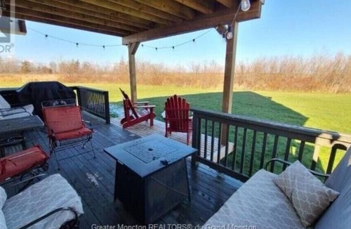 Cap-Pele House | Beach Wood Chalet in Cap-Pelé, NB
