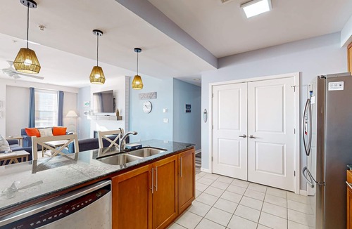 Sandbridge Condo | Beachfront 2nd-floor condo with ocean views, balcony, 3 pools & gym