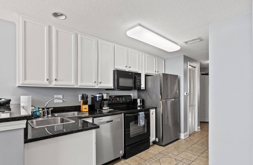 Myrtle Beach Condo | BEACHFRONT ~ Luxury Hilton Resort~ 100+5 Stars! ~ Tiki Bar Lazy River 8th Floor