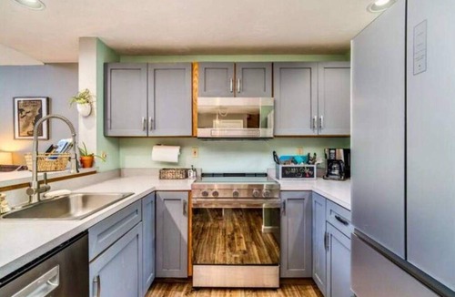 Thornton Apartment | Bear Chase Bungalow - sleeps 6. White Mountains, Owls Nest Golf nearby