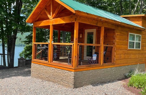 Butler Cabin | Bear Cub Cabin - Lakefront - Private Dock - Tritoon Boat Available for Rent