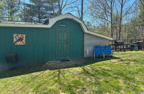 Mountain City House | Beautiful 1-bedroom Tiny house with AC in charming Mountain City