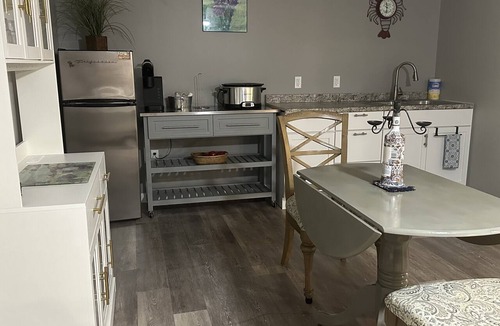 Perry Apartment | Beautiful 1-bedroom apartment in Perry perfect for a relaxing getaway