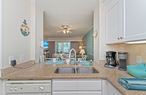 Briarcliffe Acres Apartment | Beautiful 2 Bedroom Tennis Villa in Ocean Creek
