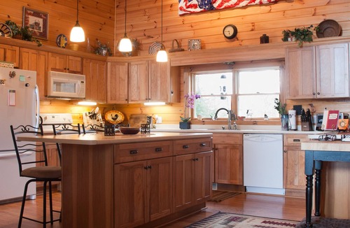 Fleetwood Cabin | Beautiful 3 bed/2 bath ranch chalet cabin: Boone area on 6 acres -amazing views!