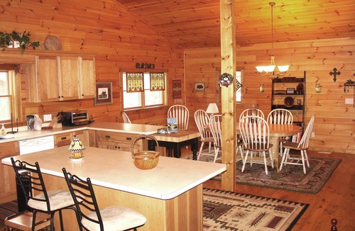 Fleetwood Cabin | Beautiful 3 bed/2 bath ranch chalet cabin: Boone area on 6 acres -amazing views!