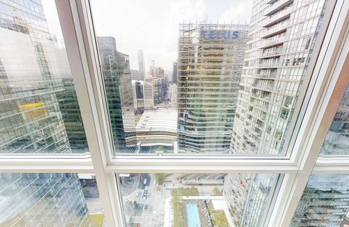 Downtown Toronto Apartment | Beautiful and Stylish 2 BR Condo in DT Toronto