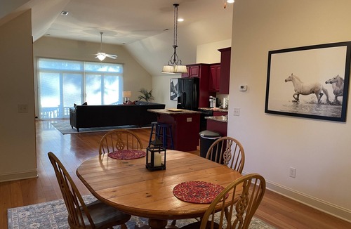 Vass House | Beautiful Barn Apartment - 4 miles from downtown Southern Pines
