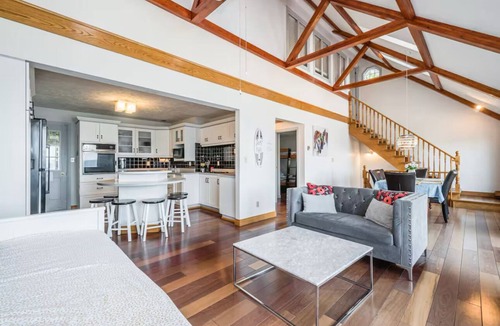 Lion's Head House | Beautiful cottage style Waterfront house on Georgian Bay. Pet-Friendly!