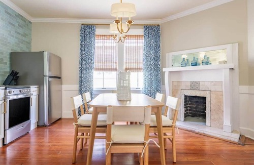 Westside House | Beautiful King Street 4 Bedroom! 30 Day Rental