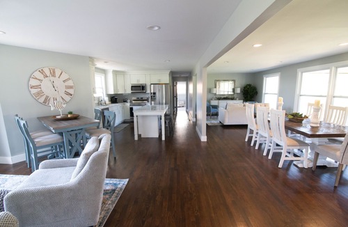 Hendersonville House | Beautiful Lake House, Pool and HOT tub, mins to Downtown Nashville, 30+day