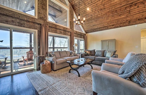 Glenville House | Beautiful Lake Views! ‘Glenville Serenity Lodge'