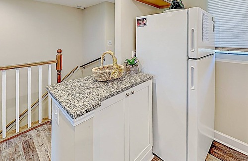 North Litchfield Beach Condo | Beautiful Retreat 327, 2 Stories, Minutes to Beach, Pool