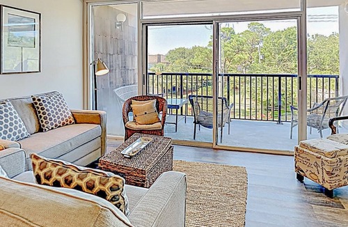 North Litchfield Beach Condo | Beautiful Retreat 327, 2 Stories, Minutes to Beach, Pool