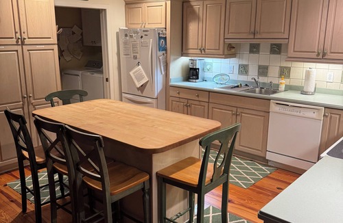 West Beach Cottage | BEST LAGOON LOCATION! WALK TO BEACH! FREE POOL!