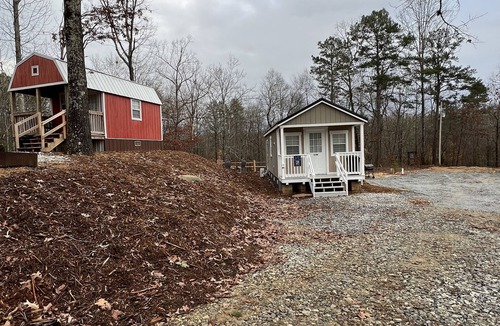 Salem Cabin | Between The Lakes Pond Cabin- Free Park Pass