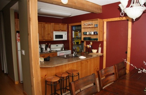 Big White Ski Resort Apartment | Big White Village 3 Bedroom Condo Best Ski in/out