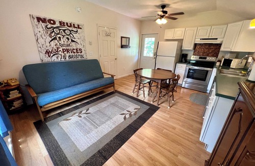 Damascus Apartment | Bikers' Loft on the Creeper Trail