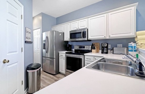Carolina Forest Condo | Birdie's Rest: 2/2 @ River Oaks, King bed, spacious, balcony, + seasonal pool!
