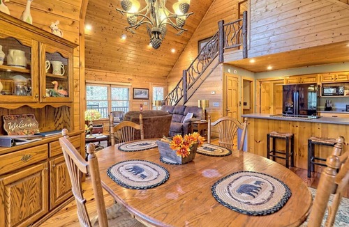 Hiawassee Cabin | Black Bear Cabin by Chatuge Home Concierge | Hot Tub · Pool Table