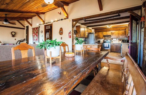 Salem House | Black Bear Lodge at gorgeous Lake Jocassee