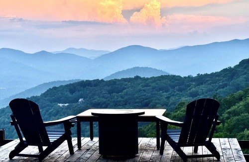 Laurel Ridge Cabin | Black Mtn Stomping Ground's Falcon's Perch with Long-Range Views
