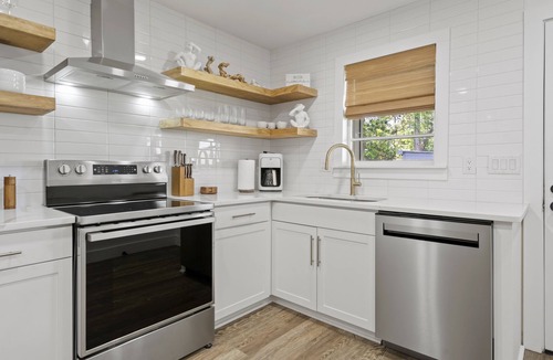 Myrtle Beach House | Black Pearl - Centrally Located - Walking distance to beach & convention center