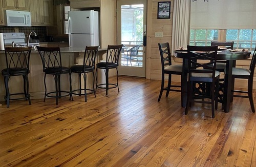 Camden Cabin | Blue Barn Lodge Unit 3 Scenic Horse Viewing Retreat