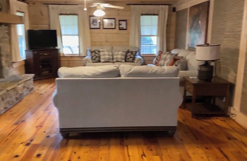 Camden House | Blue Barn Lodge – Unit 4 Grand Luxury Estate Retreat with Horse Views