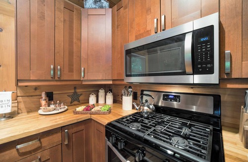 Cullowhee Cabin | Blue Ridge Cabin Getaway | Cashiers & Highlands